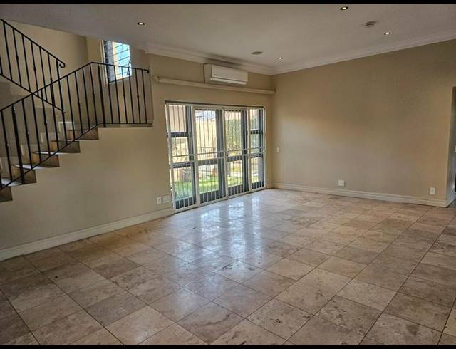 4 BEDROOM HOUSE FOR SALE IN MUCKLENEUK